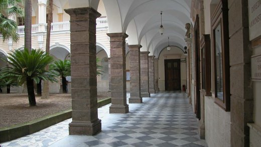 Ateneo porticato