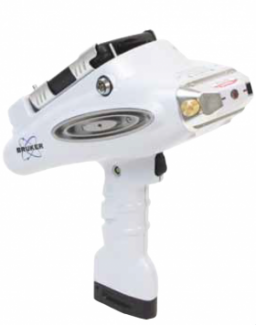 Fluorescenza a raggi X portatile (Bruker Tracer IV)