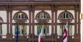 Facciata del palazzo centrale dell'Università di Sassari Facciata del palazzo centrale dell'Università di Sassari