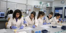 Foto laboratorio ricerca