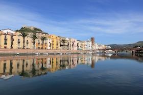 foto Master La costruzione del paesaggio Acqua di fiume a Bosa fptp tematica legata al master sul rischio idrogeologico